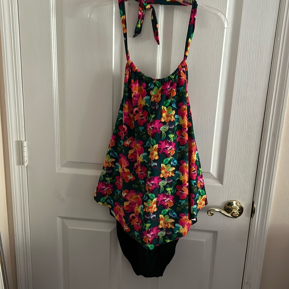 Island Pearl women’s size 16 swimsuit with tummy control, no foam bust supports.